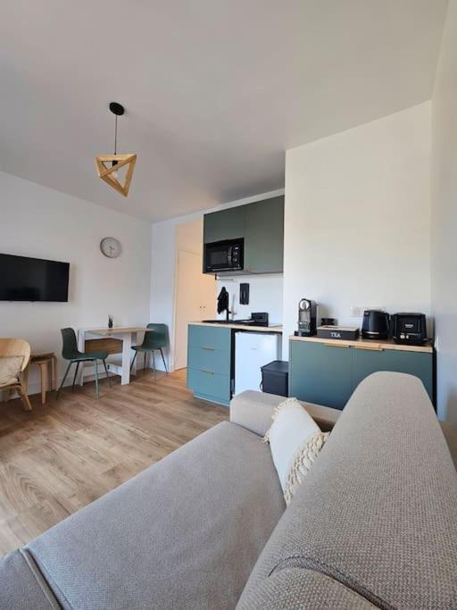 Studio Saint-Laurent-Du-Var Bord De Mer Екстериор снимка